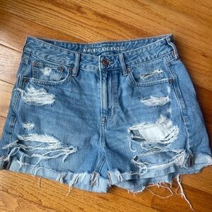 American Eagle Outfitters Light Blue Ripped Jean Shorts tomgirl size 4